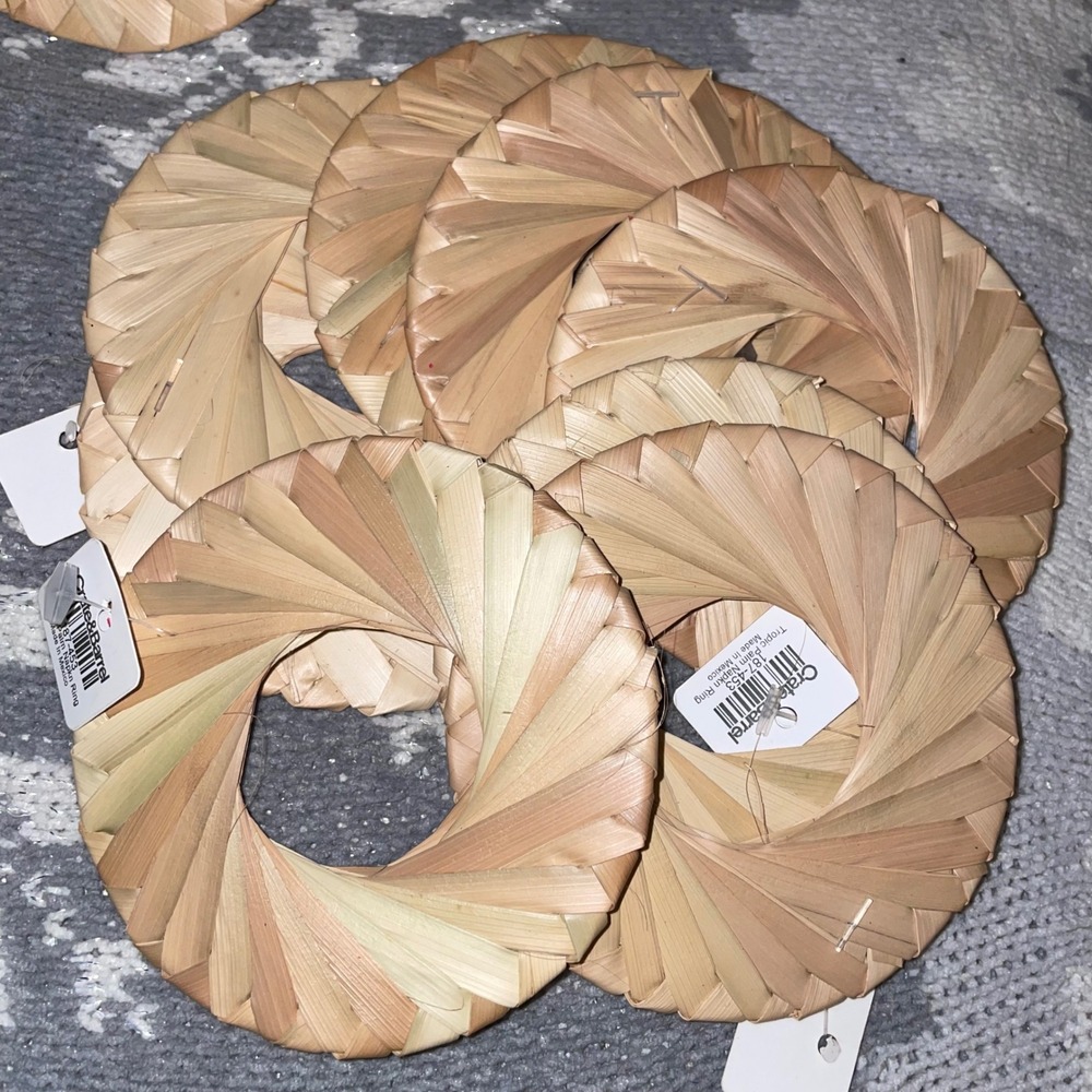 Crate & Barrel Napkin Rings Tropic Palm‎ Natural lot 8 Handmade raffia NEW